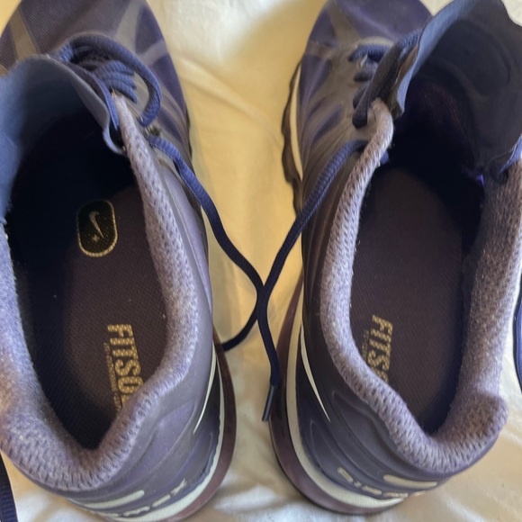 GUC 💜Nike Airmax Sneakers in purple and black; size 10 - Picture 8 of 10